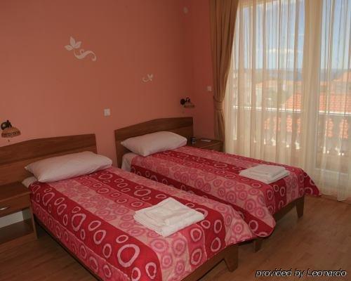 Villa Cezar Kastel Luksic Номер фото
