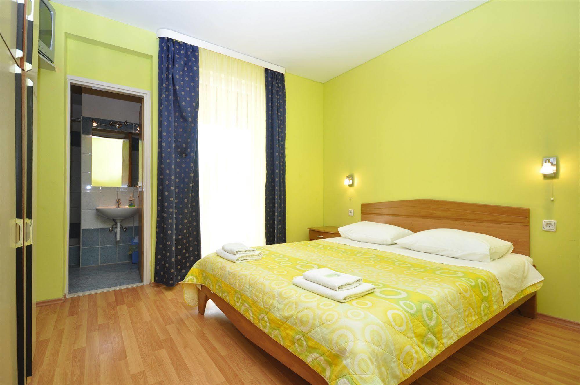 Villa Cezar Kastel Luksic Екстер'єр фото